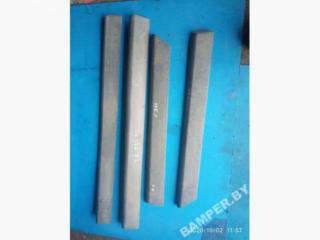 молдинг двери задней левой Volkswagen Passat B3 1991