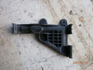 крепление бампера Audi 80 B4 1993, 2.0 л., бензин, АКПП, седан