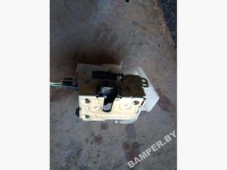 замок двери передней правой Renault Scenic 1 поколение 1998