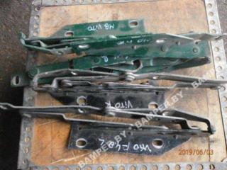 петля капота Mercedes-Benz Vito W638 1999