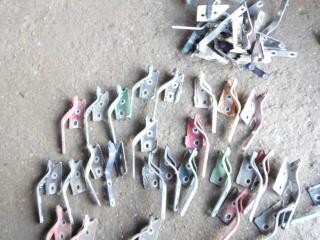 петля капота Volkswagen Golf 3 поколение 1994