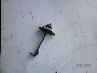 ограничитель открывания двери Hyundai Accent 1 поколение (X3) [рестайлинг] 1997