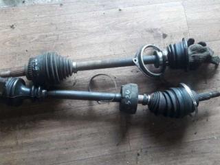 полуось передняя левая (приводной вал, ШРУС) Renault Scenic 1 поколение [рестайлинг] 2001, 1.6 л., бензин, МКПП, минивэн