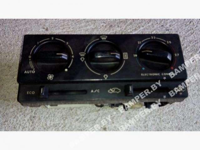 блок управления печки / климат-контроля Peugeot 605 1 поколение 1991 - фото №1