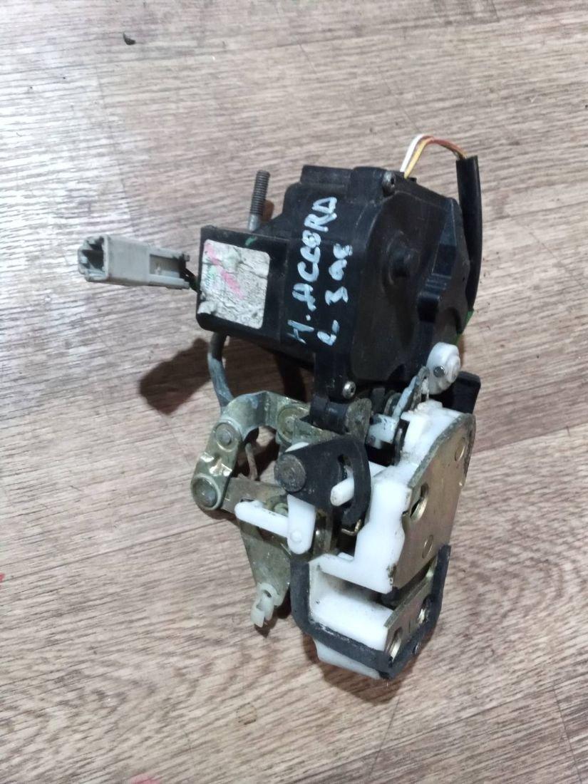 замок двери задней левой Honda Accord 5 поколение 1996, седан - фото №1