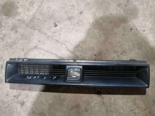 решетка радиатора SEAT Toledo 1 поколение 1992, 2.0 л., бензин, МКПП, хетчбэк 5 дв.