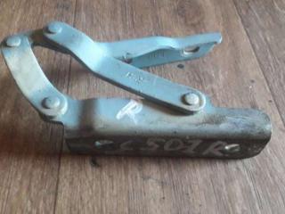 петля капота правая Mazda 323 BJ [рестайлинг] 2002, 1.3 л., бензин, МКПП, хетчбэк 5 дв.