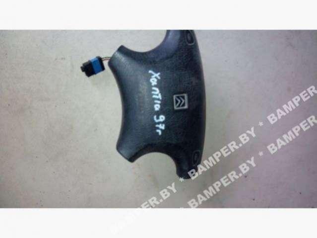 подушка безопасности водителя Citroen Xantia 1 поколение 1997, 1.8 л., бензин, хетчбэк 5 дв. - фото №1