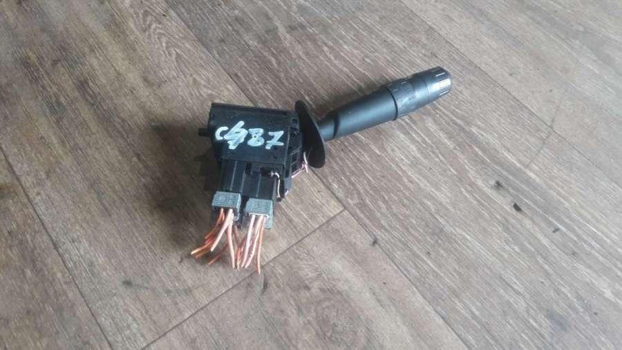 переключатель поворотов Citroen Xantia 1 поколение 1996, 1.8 л., бензин, МКПП, хетчбэк 5 дв. - фото №1