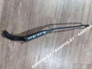 щеткодержатель (поводок стеклоочистителя, дворник) Audi 80 B4 1992, 2.0 л., бензин, седан