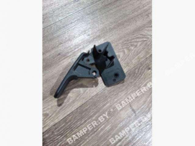 ручка открывания капота Ford Mondeo 2 поколение 1996 - фото №1