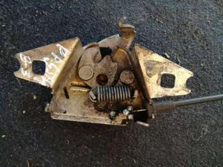 замок капота Volkswagen Passat B3 1992