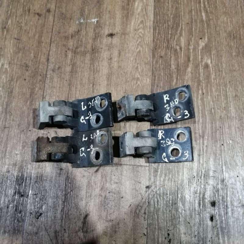 петля двери Volkswagen Golf 3 поколение 1993, 1.6 л., бензин, МКПП, хетчбэк 5 дв. - фото №1