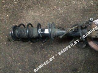 стойка передняя левая Toyota Aygo 1 поколение 2007