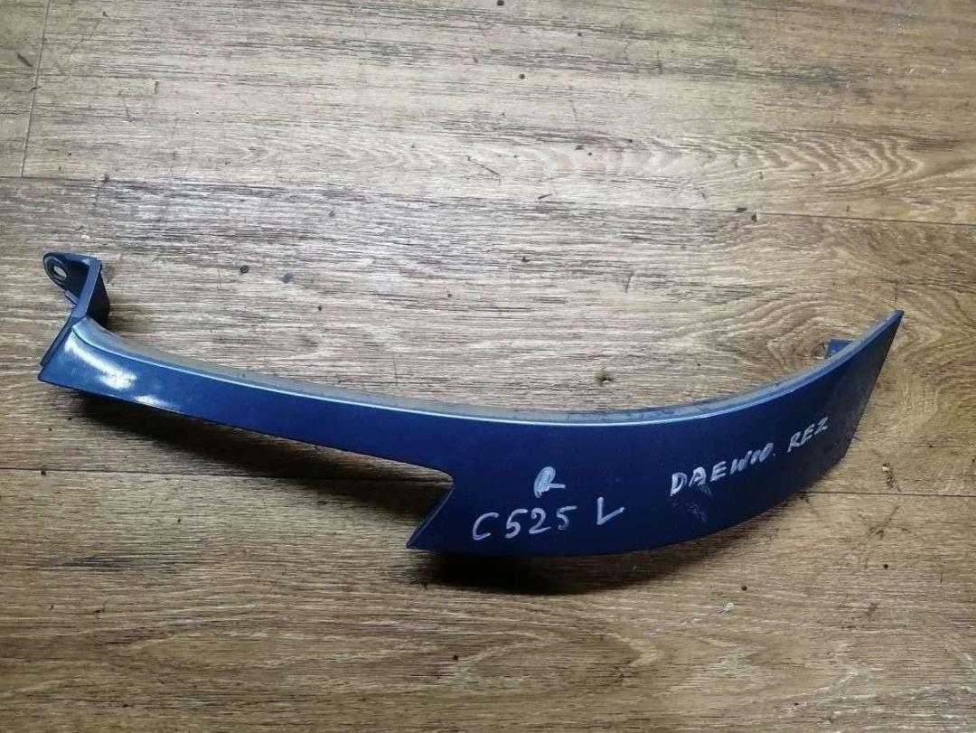 ресничка (ус) левой фары Daewoo Rezzo KLAU 2003, 2.0 л., бензин, МКПП, хетчбэк 5 дв. - фото №1