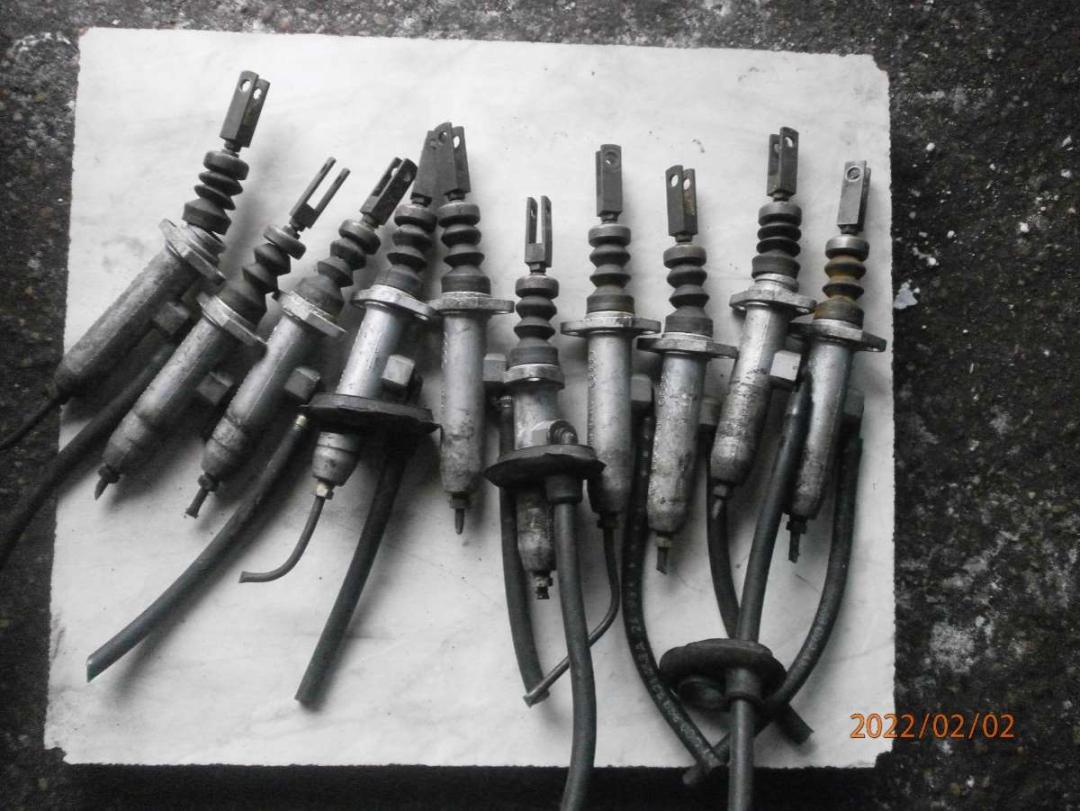 цилиндр сцепления главный Audi 80 B4 1993, 2.0 л., бензин, седан, 893721401 - фото №1