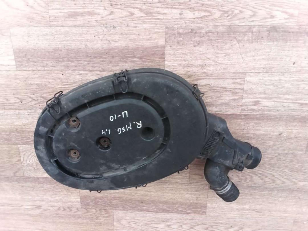 корпус воздушного фильтра Renault Megane 1 поколение 1997, 1.4 л., бензин, МКПП, хетчбэк 5 дв. - фото №1