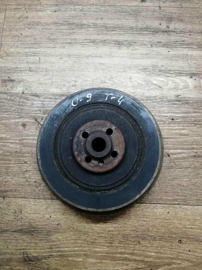 шкив коленвала Volkswagen Transporter T4 1993, 2.4 л., D, дизель, МКПП, микроавтобус - фото №1