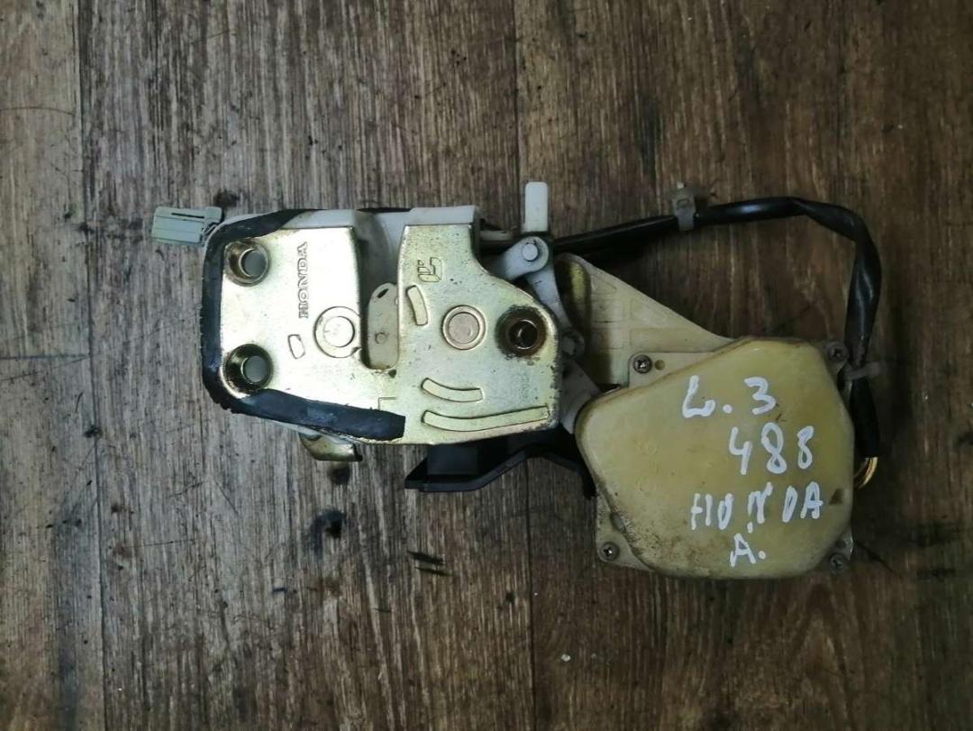 замок двери задней левой Honda Accord 5 поколение 1994, 2.0 л., бензин, МКПП, универсал - фото №1