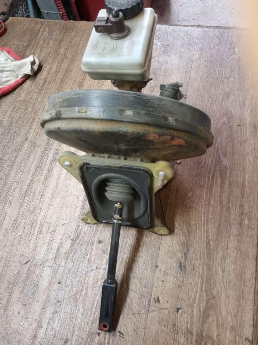 вакуумный усилитель тормозов Peugeot 605 1 поколение 1993, 2.0 л., бензин, МКПП, седан - фото №1