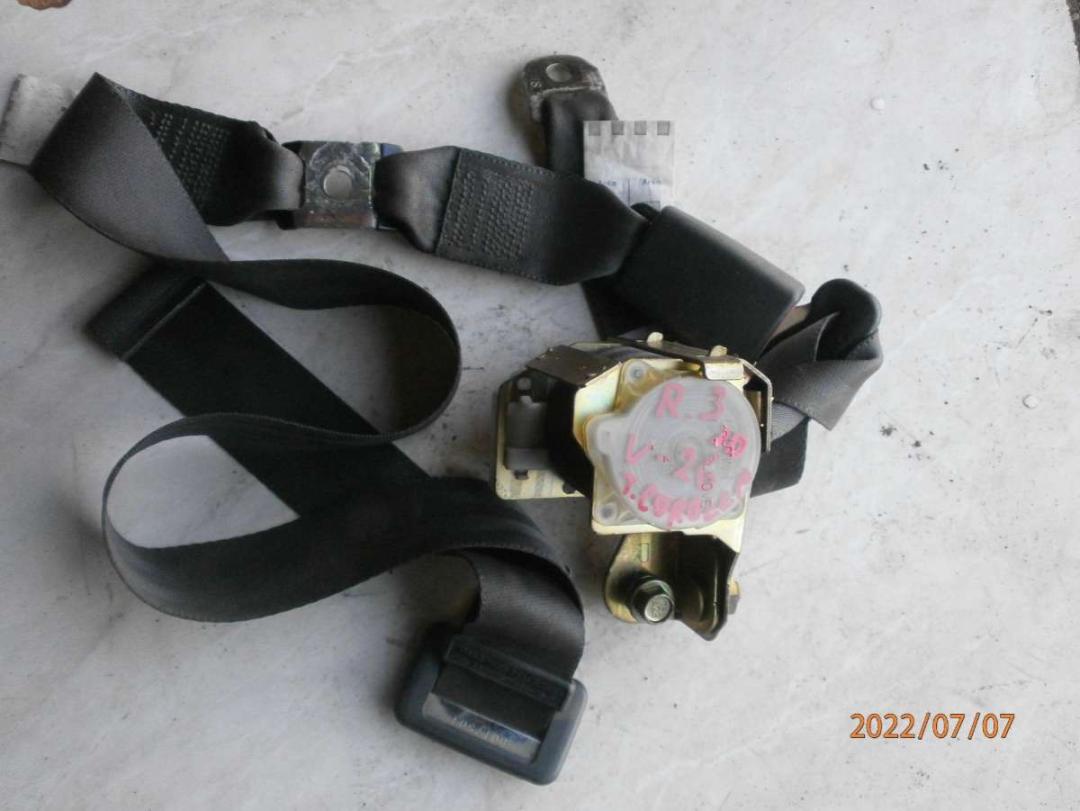 ремень безопасности Toyota Corolla 7 поколение (E100) 1996, 1.3 л., бензин, МКПП, хетчбэк 5 дв. - фото №1