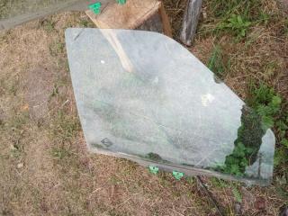 стекло двери передней правой Nissan Serena С23 [рестайлинг] 1996, 1.6 л., бензин, МКПП, минивэн