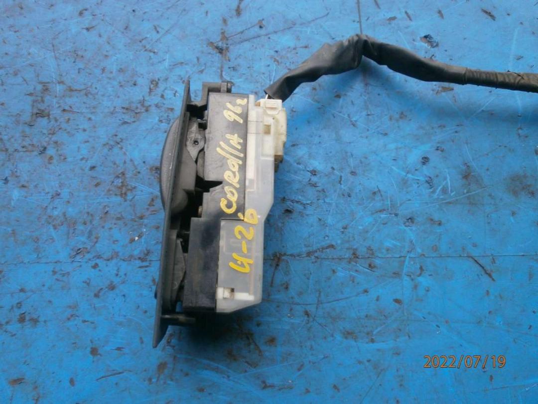 блок управления стеклоподъемниками Toyota Corolla 7 поколение (E100) 1996, 1.3 л., бензин, МКПП, хетчбэк 5 дв. - фото №1