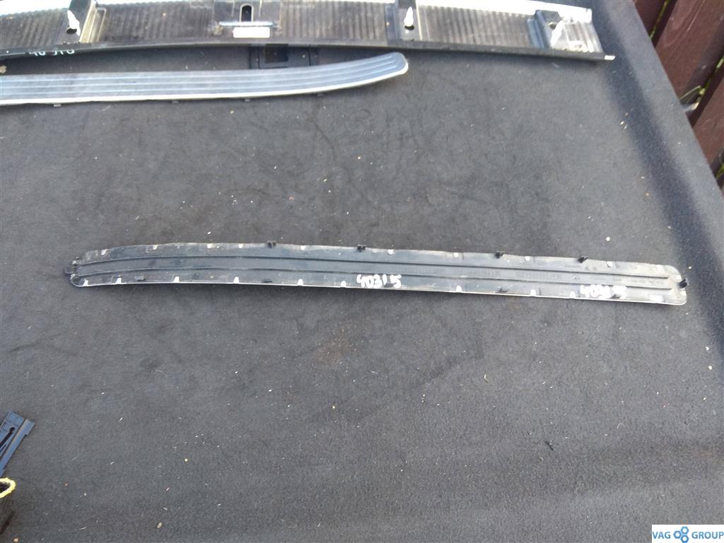 накладка двери (крышки) багажника Volkswagen Touareg 1 поколение 2004, 4.2 л., бензин, внедорожник 5 дв., 7L0853655C, . - фото №1