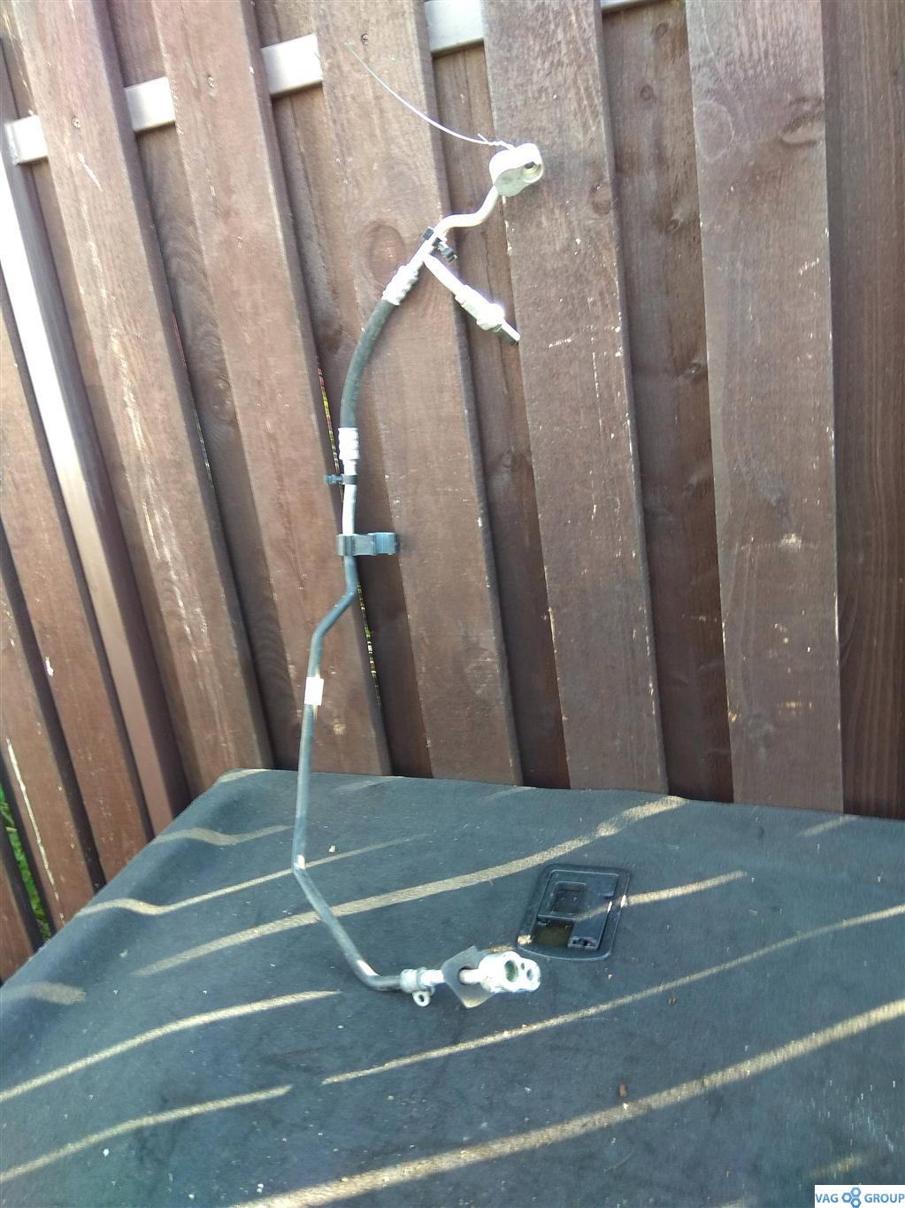 трубка кондиционера Volkswagen Touareg 1 поколение 2004, 4.2 л., бензин, внедорожник 5 дв., 7L0820741E, . - фото №1