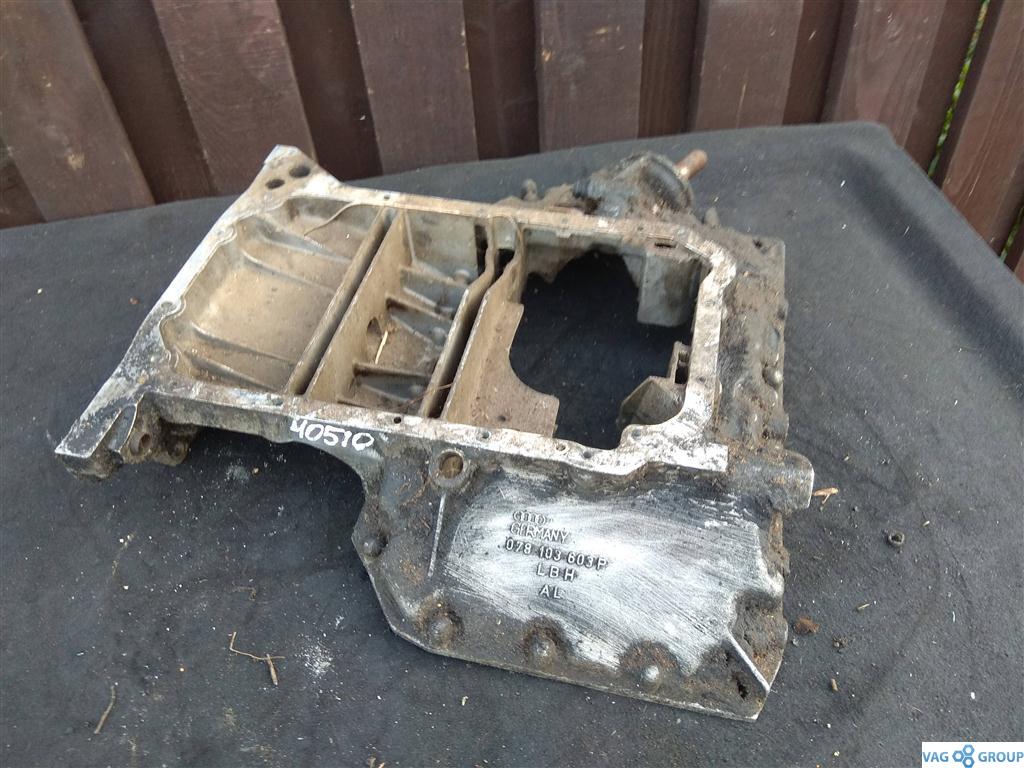 масляный поддон Skoda Superb 1 поколение 2005, 2.8 л., бензин, седан, 078103603AF, AGA, AMX, 078103603AM, 078103603AB, ALG, ACK, BBG, ALF, AJG, ABC - фото №1