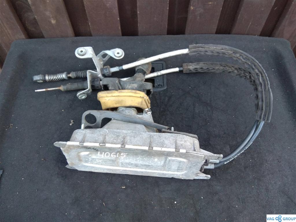 кулиса Volkswagen Golf 5 поколение 2006, 2.0 л., TDi, дизель, хетчбэк 5 дв., 1K0711265A, 1K0711266A, 1K0711265AN, 1K0711265K, 1K0711265Q, 1K0711266AN, 1K0711266K, 1K0711266Q, . - фото №1