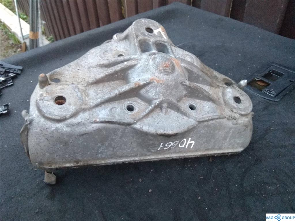 опора амортизатора верхняя (чашка) Volkswagen Touareg 1 поколение 2004, 4.2 л., бензин, внедорожник 5 дв., 7L0412391E, 7L0407047A, . - фото №1