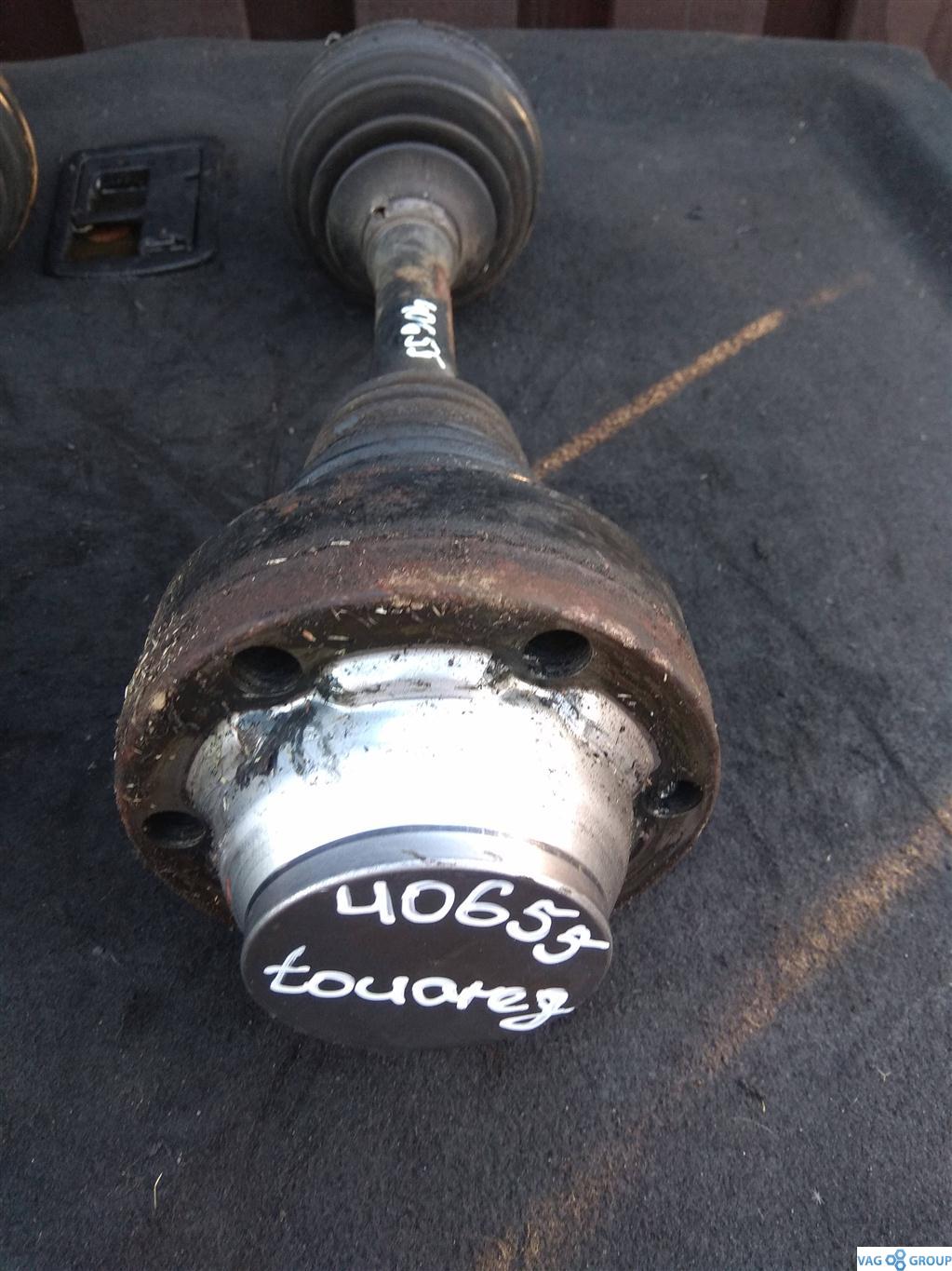 полуось передняя левая (приводной вал, ШРУС) Volkswagen Touareg 1 поколение 2004, 4.2 л., бензин, внедорожник 5 дв., 7L6407271D, 7L6407271G, 7L6407271GX, . - фото №1