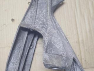 кронштейн двигателя Audi A6 4F/C6 2006, 2.0 л., TDi, дизель, седан, 4F0199308P, L.S., KVT, .