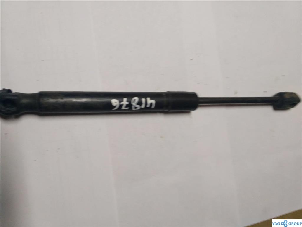 амортизатор крышки багажника (3-5 двери) Audi A6 4B/C5 2000, 2.5 л., TDi, дизель, седан, 4B5827552G, . - фото №1