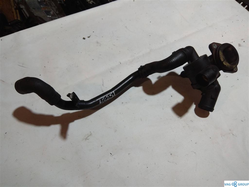 трубка охлаждающей жидкости Skoda Superb 2 поколение 2011, 1.6 л., TDi, дизель, седан, 03L122157K, 03L122157R, 03L121157Q, CFFB, CFGB, CAYC, CLLA, CFGC, 5N0122051AS, CCFA - фото №1