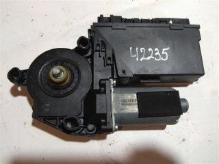 моторчик стеклоподъемника задний левый Audi A8 D3/4E [2-й рестайлинг] 2007, 4.2 л., бензин, седан, 4E0959802D, 4E0959802C, .