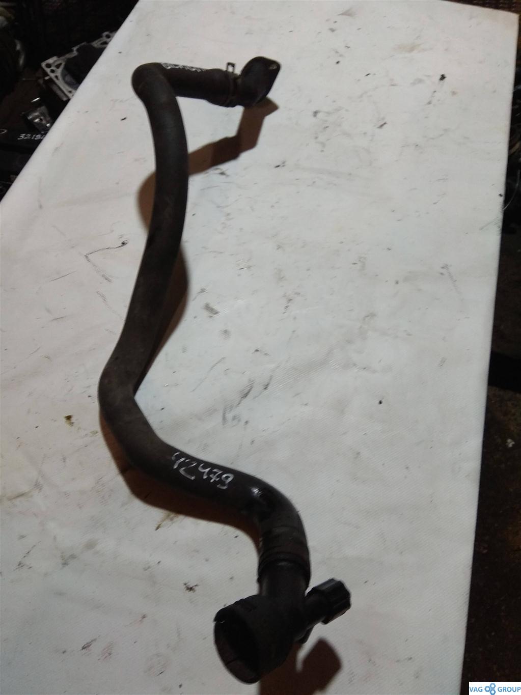 патрубок (трубопровод, шланг) Volkswagen Golf 4 поколение 2001, 1.8 л., бензин, хетчбэк 5 дв., ATD, AVU, AHW, AUM, 1J0122051B, BAM, AUQ, AGN, AEH, AKL, ARZ, APF, ASV, AZJ, AZL, AJQ, APP, AQA, ARY, AMK, ARX, APG, BFQ, BEV, CBPA, AEG, BJX, BFS, ATN, BKV, ATC, BHE, AUR, AYP, AEE, . - фото №1