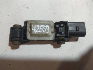 датчик удара Audi A8 D3/4E [2-й рестайлинг] 2007, 3.2 л., бензин, седан, 8E0959651, 8E0959651B, .