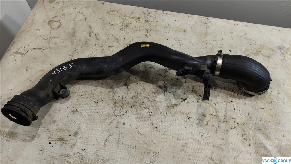 патрубок интеркулера Volkswagen Golf 6 поколение 2010, 1.4 л., TSI, бензин, хетчбэк 5 дв., 1K0145762BL, 1K0145770AK, 1K0145770R, CDGA, CAVD, CNWA - фото №1