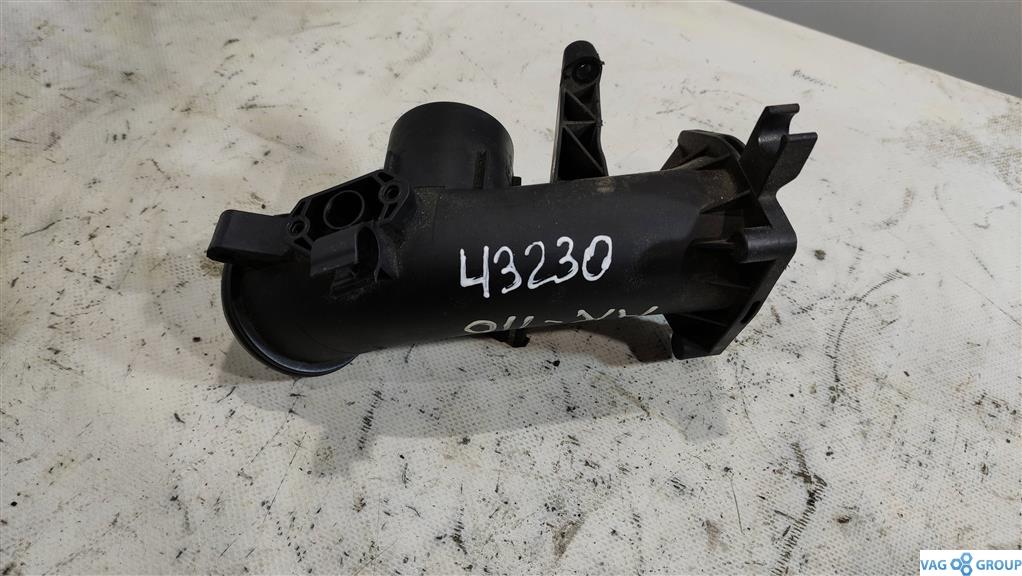 патрубок (трубопровод, шланг) Volkswagen Passat B7 2013, 1.4 л., бензин, седан, BLG, BMY, 03C145861D, 03C145861E, CAVD, CTHA, CTHE, CAVE, 03C145861F - фото №1