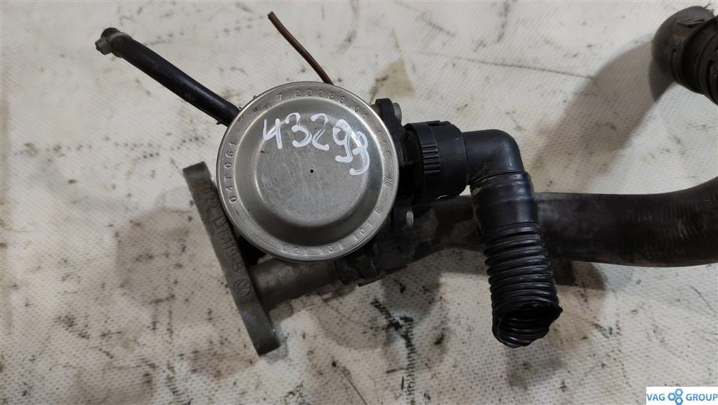 клапан EGR Volkswagen Passat B5 1998, 2.3 л., бензин, седан, 021131101E, AGZ, . - фото №1