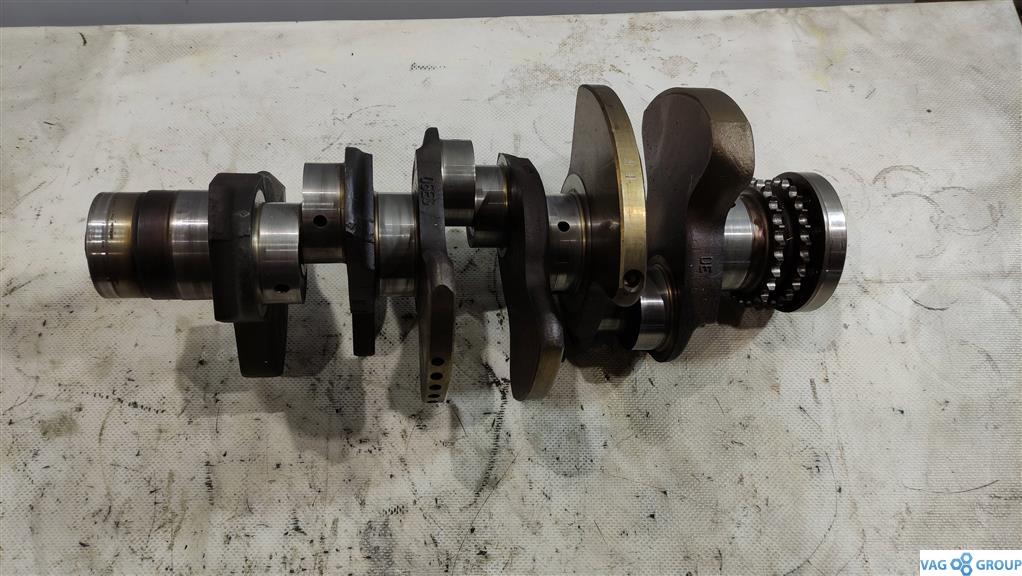 коленвал Audi A6 4F/C6 2006, 2.4 л., бензин, седан, 06E105101G, BDW, . - фото №1