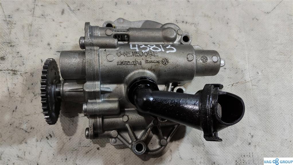 насос масляный Skoda Octavia 3 поколение (A7) 2015, 1.4 л., бензин, 04E115109E, KVT, . - фото №1