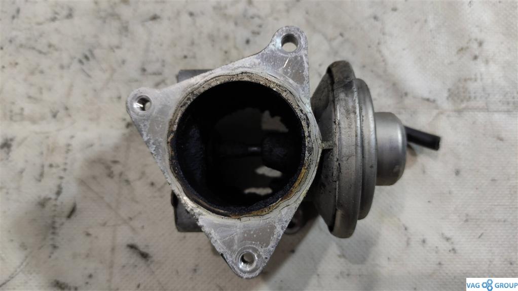 клапан EGR Volkswagen Passat B6 2007, 1.9 л., TDi, дизель, седан, 038131501AN, 038131501AF, BKC, 038131501S, BXE, BRU, AXR, AVQ, . - фото №1
