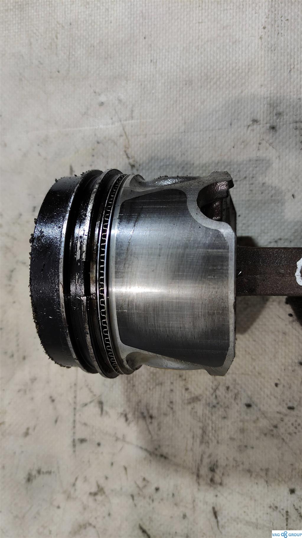 поршень Volkswagen Amarok 1 поколение 2013, 2.0 л., TDi, дизель, пикап, CDC, 03L107065N, . - фото №1