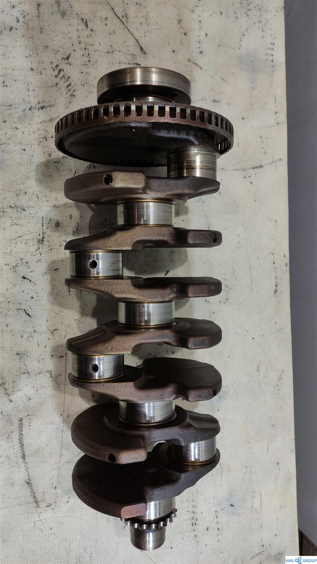 коленвал Volkswagen Passat B6 2006, 2.0 л., бензин, седан, BVZ, BVY, BPY, BLR, BLX, BLY, 06A105021AR, BVX, AXX, BWA, . - фото №1