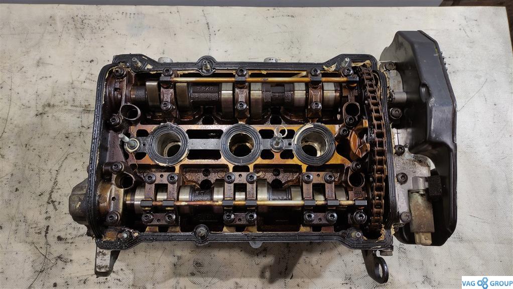 головка блока цилиндров Audi A6 4B/C5 2000, 2.4 л., бензин, седан, APS, AGA, APZ, ., 078103373A - фото №1