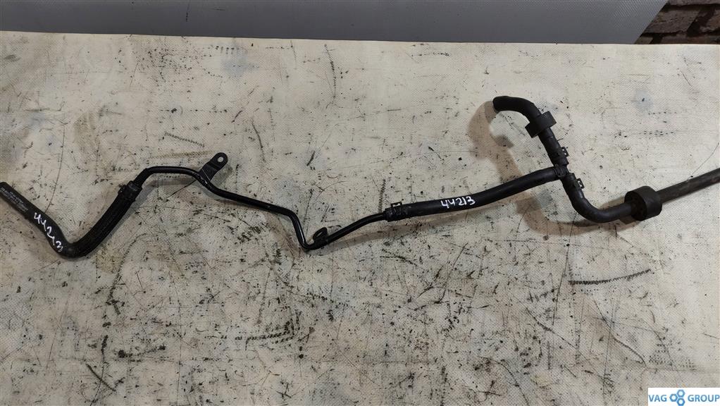 трубка охлаждающей жидкости Volkswagen Passat B7 2013, 2.0 л., TDi, дизель, седан, 5K0121070C, 5K0121087, CFFB, CFGB, CAYC, CLLA, CFGC, CCFA - фото №1