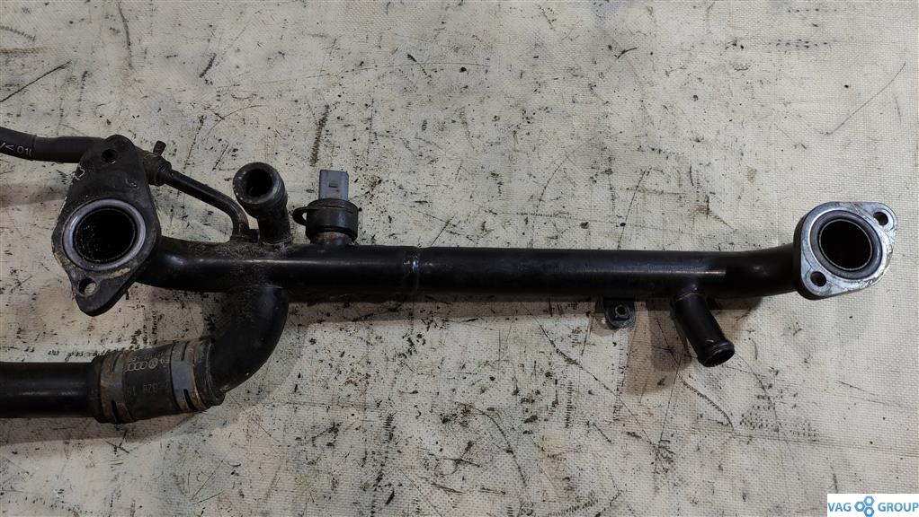 трубка охлаждающей жидкости Volkswagen Touareg 1 поколение 2003, 4.2 л., бензин, внедорожник 5 дв., AXQ, 077121071BP, . - фото №1